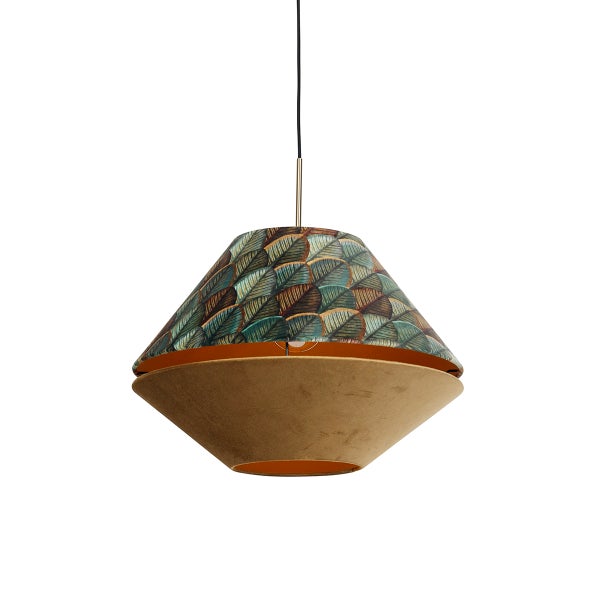 Pendelleuchte mit konischem Schirm, Oberseite mit grün-braunem Blattmuster, Unterseite aus goldfarbenem Samt.
