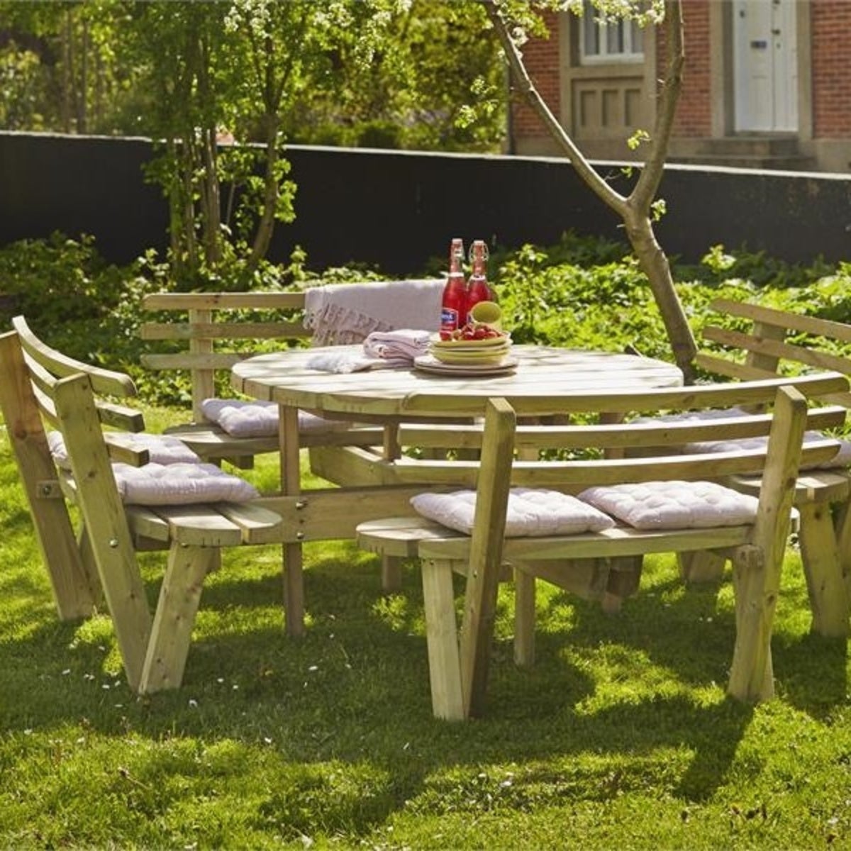 Runder Picknicktisch, Gartentisch, Gartenmöbel  - KDI Holz - 8 Plätze - mit Rückenlehne