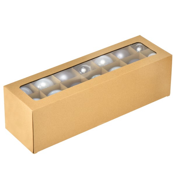 Karton mit mehreren Christbaumkugeln