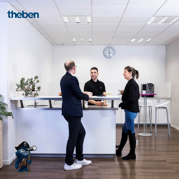 Theben 1030202 PIRA T6 Mini DE Kompakter Bewegungsmelder für den Innenbereich, 200 W LED, Erfassungsbereich rund 360°, Ø 6 m, Nachlaufzeit 5 s - 15 min, Deckeneinbau