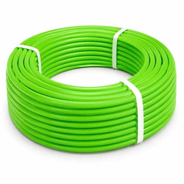 Eine Rolle Bewässerungsschlauch aus Kunststoff für den Gartenbereich