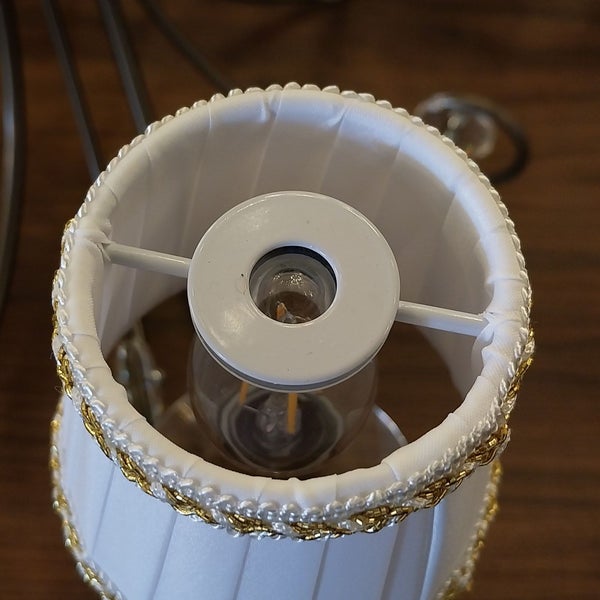 Lampenschirm Aufsetzschirm für Kronleuchter Vintage creme gold Seide Steckschirm