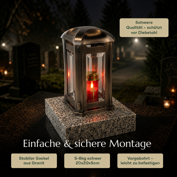 Grablampe mit brennender Kerze auf einem stabilen Granitsockel in einer nächtlichen Friedhofsumgebung.