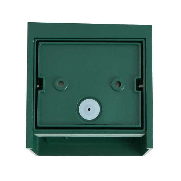 Quadratische Wandhalterung für Außenleuchten aus grünem Metall mit Kabeldurchführung und Montagebohrungen.