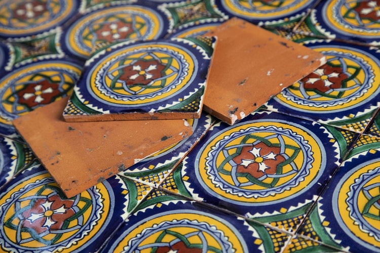 Dekorative Fliesen mit floralem Muster für den Innenbereich