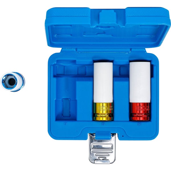 Steckschlüsselsatz mit Felgenschoneinsätzen in einem blauen Koffer