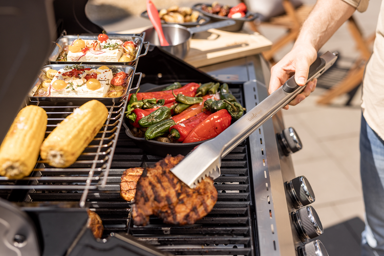 Grillfürst S330G 3-Brenner Gasgrill mit Seitenkocher und Gusseisen Rost