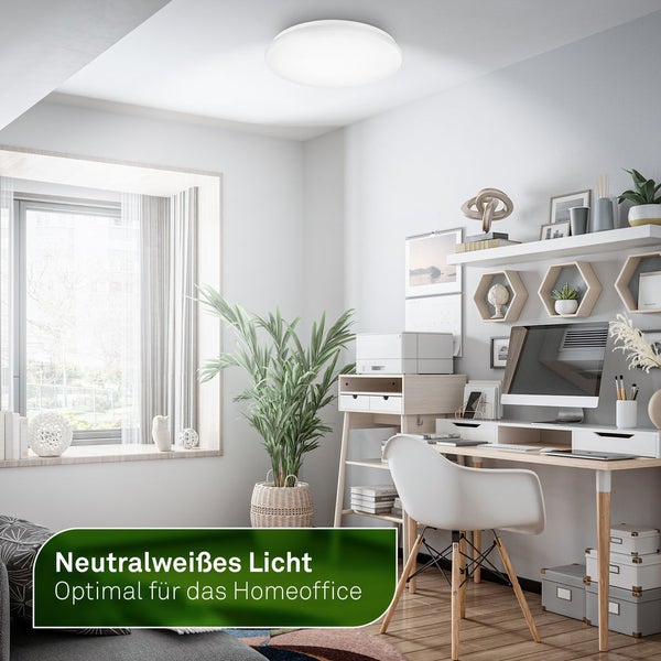 Arbeitszimmer mit runder Deckenleuchte für neutralweißes Licht