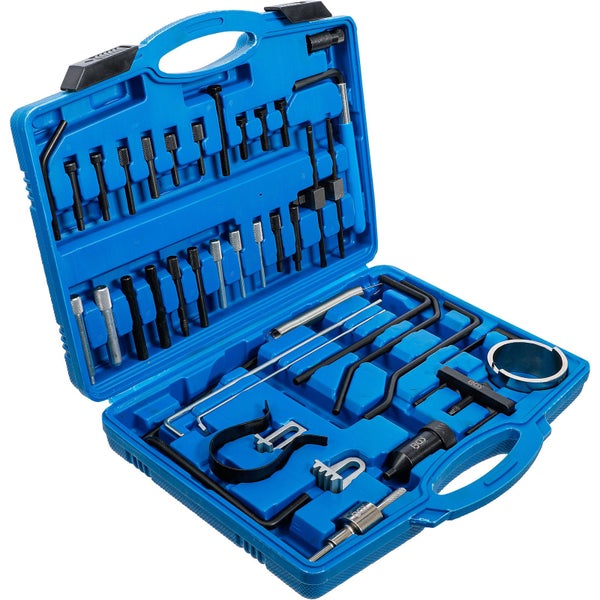 Werkzeugsatz für die Autoreparatur in blauem Koffer