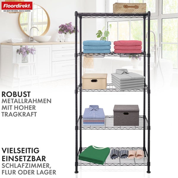 Schwarzes Metallregal mit fünf Ablagen zur Aufbewahrung von Kleidung und Boxen im Schlafzimmer.