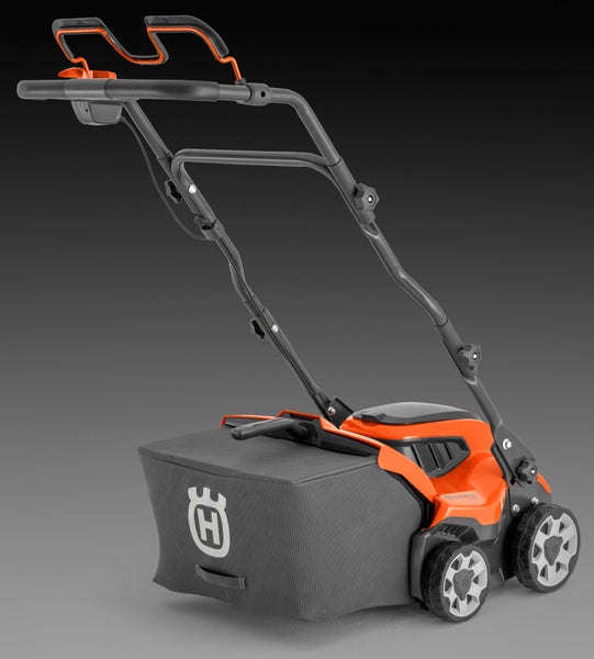 Husqvarna Akku-Rasenmäher mit Fangkorb