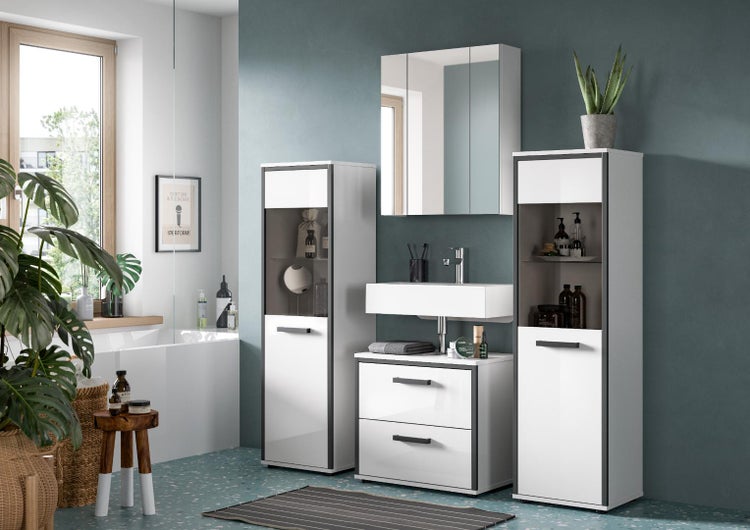 Modernes Badezimmermöbel-Set in Weiß mit dunkelgrauen Absetzungen, bestehend aus Waschplatz, Spiegelschrank und zwei Hochschränken.