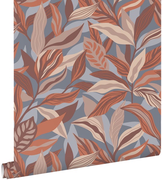 Vliestapete mit botanischem Blättermuster in Erdtönen