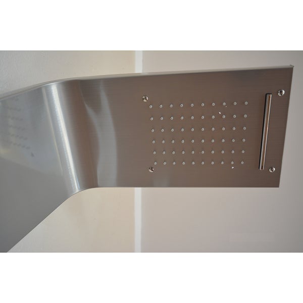 Kopfbrause eines Duschpaneels aus gebürstetem Edelstahl mit integrierten Düsen und Schwalldusche.