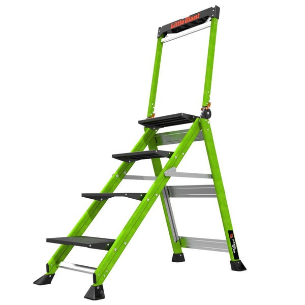 Little Giant Jumbo Step Sicherheitsleiter mit vier Stufen und Haltebügel für einen stabilen Stand bei Arbeiten in der Höhe.