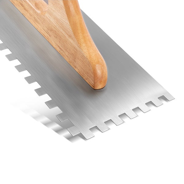 Zahnkelle aus Edelstahl mit Holzgriff und quadratischer Zahnung.