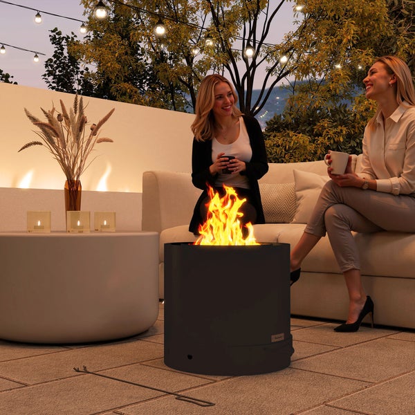 Outsunny Feuerschale Ø45 x 42cm aus Stahl Feuerstelle mit Schürhaken Aschenwanne Feuerschalen für Garten, Balkon Terrasse, Outdoor BBQ Camping Schwarz
