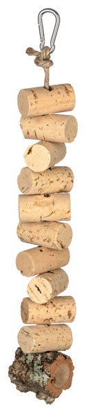 Vogelspielzeug aus Naturkork und Holz an einem Seil mit Karabinerhaken.