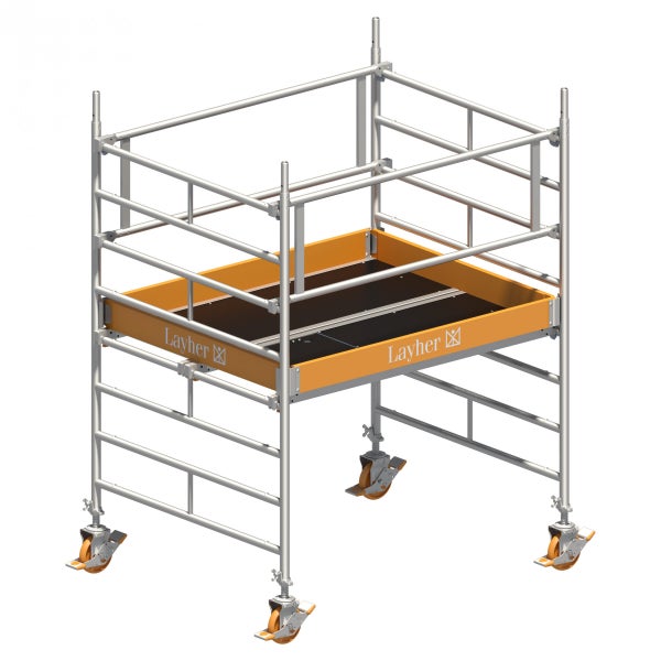 Layher Fahrgerüst mit Rollen für den flexiblen Einsatz.