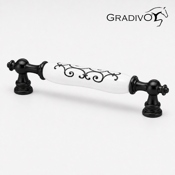 Möbelgriff aus Metall mit Keramikeinlage, schwarze Metallenden, weißes Keramikmittelstück mit schwarzen Ornamenten, GRADIVO Logo.