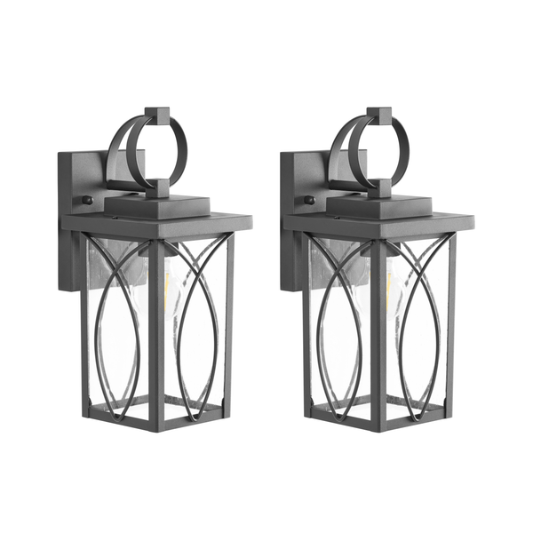 Set aus zwei Außenwandleuchten in Laternenform aus Metall und Glas mit dekorativen Bögen.