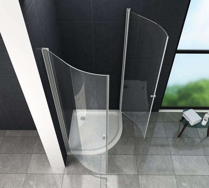 Eckdusche mit Eckeinstieg und transparenter Duschwand im Badezimmer