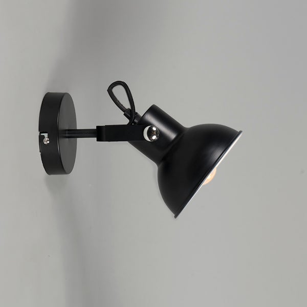 Schwarze Wandleuchte