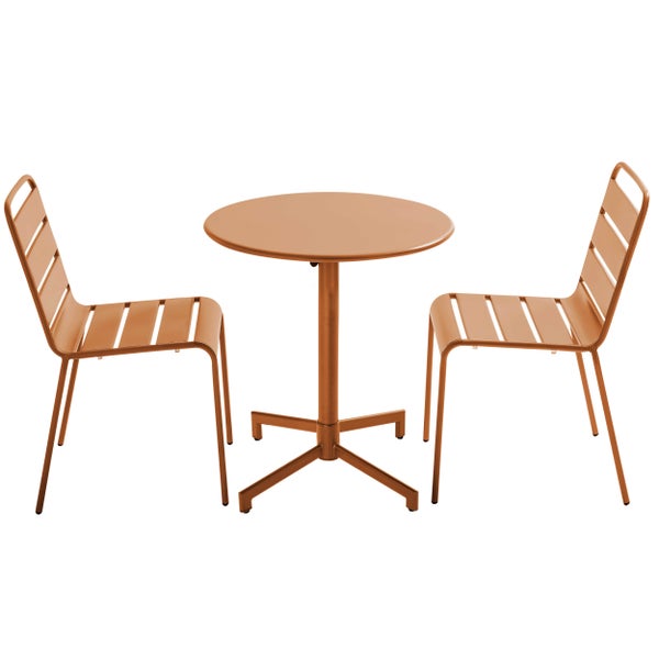 Bistro-Set aus Metall bestehend aus einem runden Tisch und zwei Gartenstühlen.