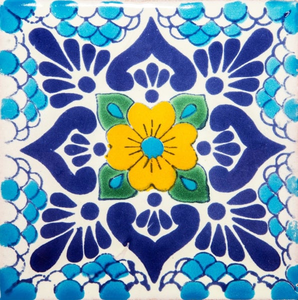 Dekorfliese mit Blumenmuster