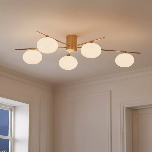 Deckenleuchte mit fünf runden Lampenschirmen