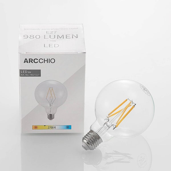 Leuchtende LED-Filament-Lampe in Globe-Form aus Klarglas.