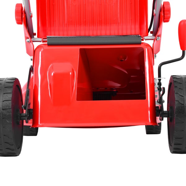 Handrasenmäher in Rückansicht