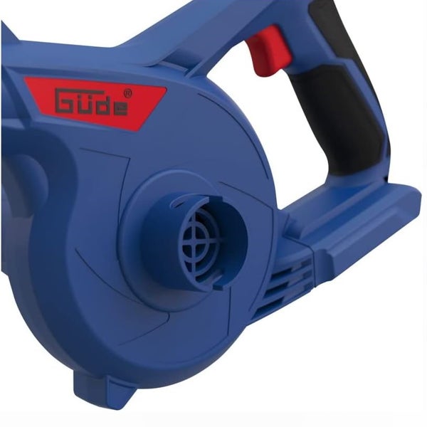 Nahaufnahme eines blauen Güde Akku-Laubbläsers mit Handgriff, rotem Schalter und Güde Logo.