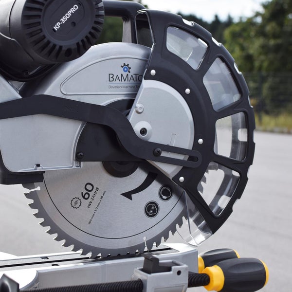 BAMATO Kapp- und Gehrungssäge mit 305 Millimeter Sägeblatt und 60 Zähnen