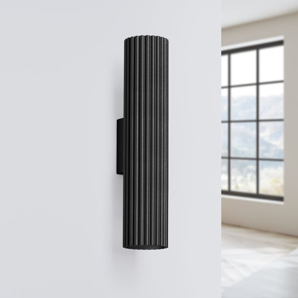 Schwarze Wandleuchte mit geripptem Design zur Wandmontage