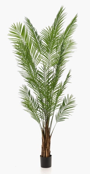 Künstliche Palme mit grünen Wedeln und braunem Stamm im schwarzen Topf.
