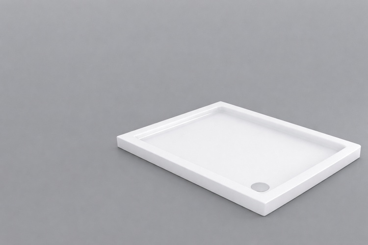 Rechteckige Duschwanne in Weiß mit seitlichem Ablauf.