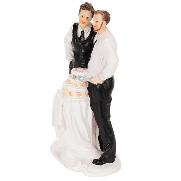 Tortenfigur für Hochzeiten mit zwei Männern beim Anschneiden einer Torte.