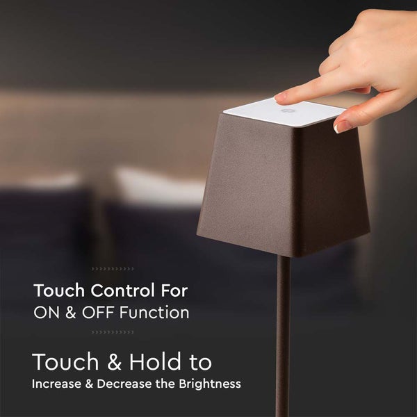 Dekorative Tischleuchte mit Touch-Bedienung für Ein- und Ausschalten und zum Dimmen der Helligkeit