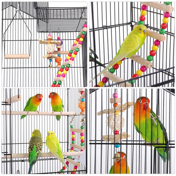 Collage einer Vogelvoliere mit verschiedenen Spielzeugen und Vögeln