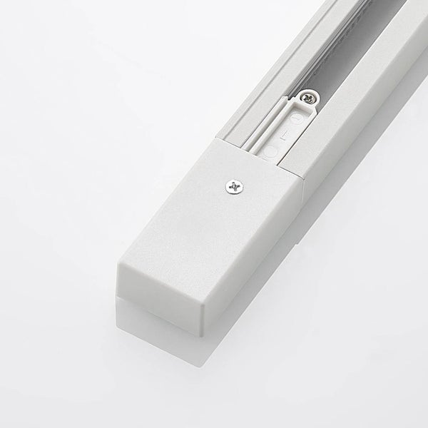 Weiße Stromschiene für Schienensysteme mit Endkappe und Befestigungsschraube.