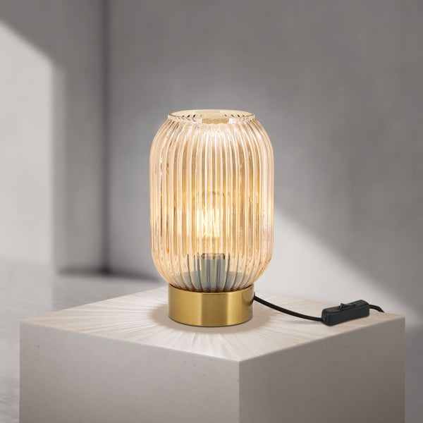 Tischleuchte aus geriffeltem Glas mit Metallsockel
