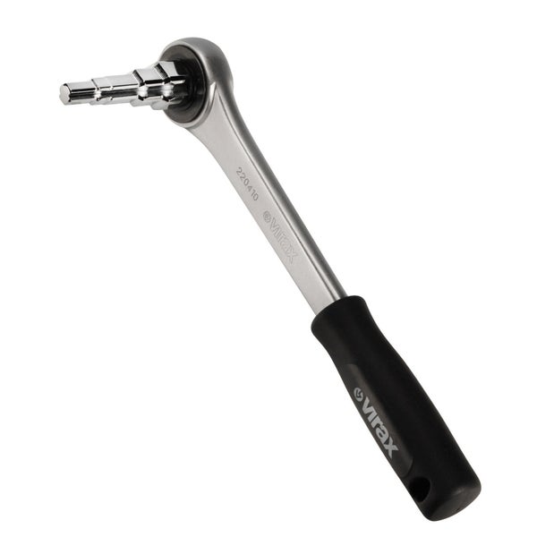 Stahlschrank mit Schiebetüren, Ordnern, Büromaterialien und Tischlampe