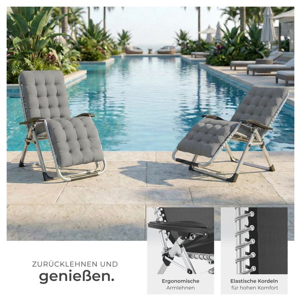 Detailansicht einer Relaxliege mit Ablagetisch, Netzstoffbezug und leichtgängigen Scharnieren