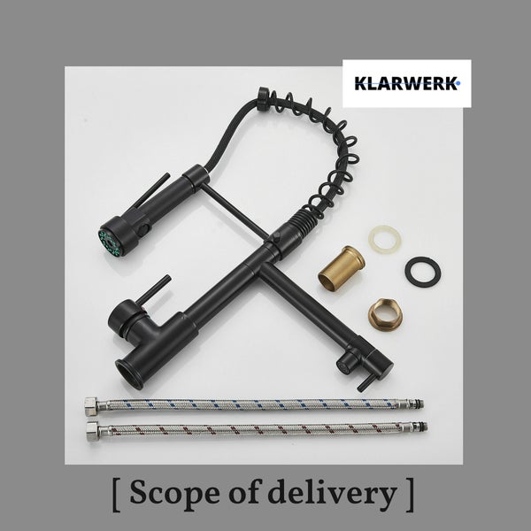 Lieferumfang der Klarwerk Küchenarmatur inklusive Mischbatterie mit Spiralfeder, zwei flexiblen Anschlussschläuchen, Befestigungssatz und Klarwerk Logo.