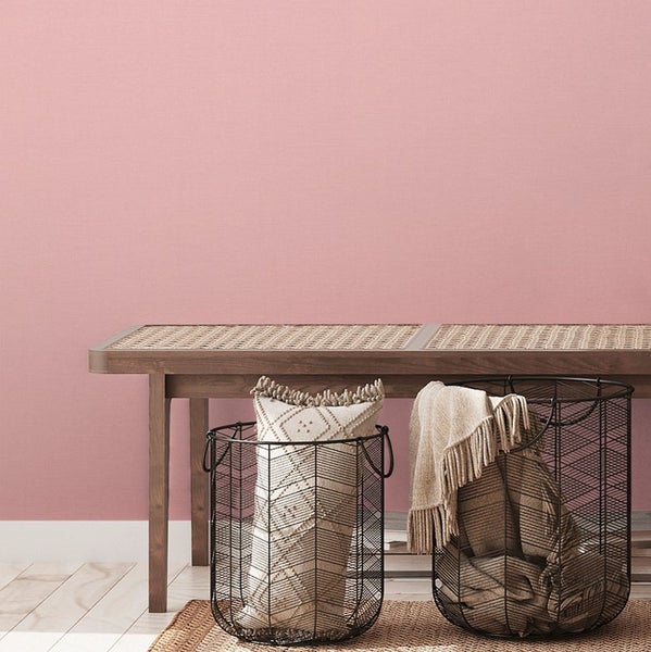 Informationstafel mit Hinweisen zu Neuheiten, Speiseplan, Mitarbeiter, Sicherheit und allgemeine Informationen.