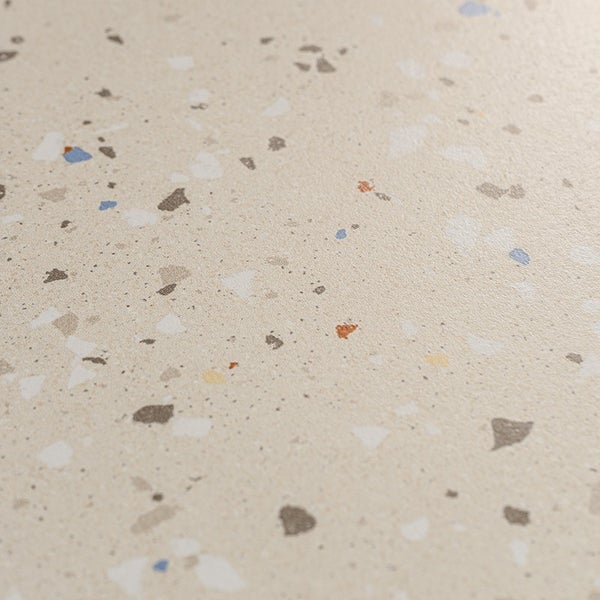 Fliese in Terrazzo Optik mit feiner Oberflächenstruktur