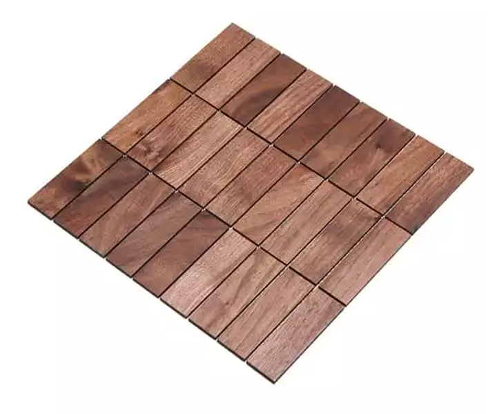 Quadratische Holzfliese für den Außenbereich