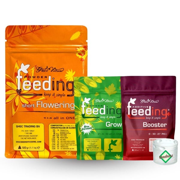 Green House Feeding Düngemittel-Set mit verschiedenen Nährstoffmischungen in Beuteln und Behältern