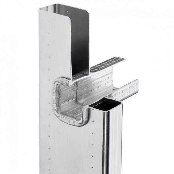 Metallpfosten mit Halterung